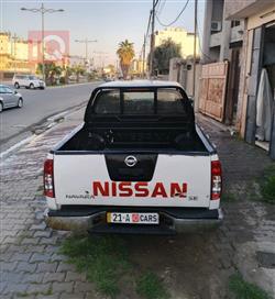 نيسان نافارا